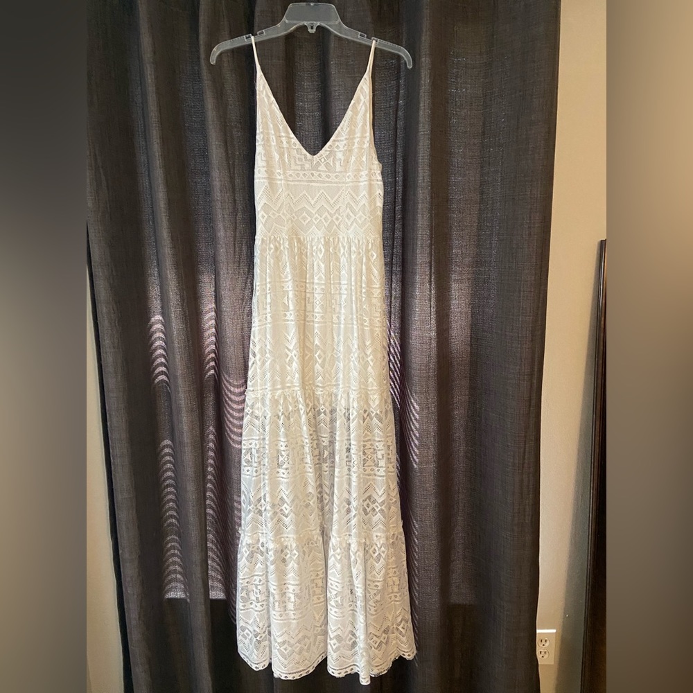 Bebe Size 6 White Maxi